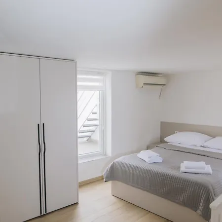 De Mori * Сплит